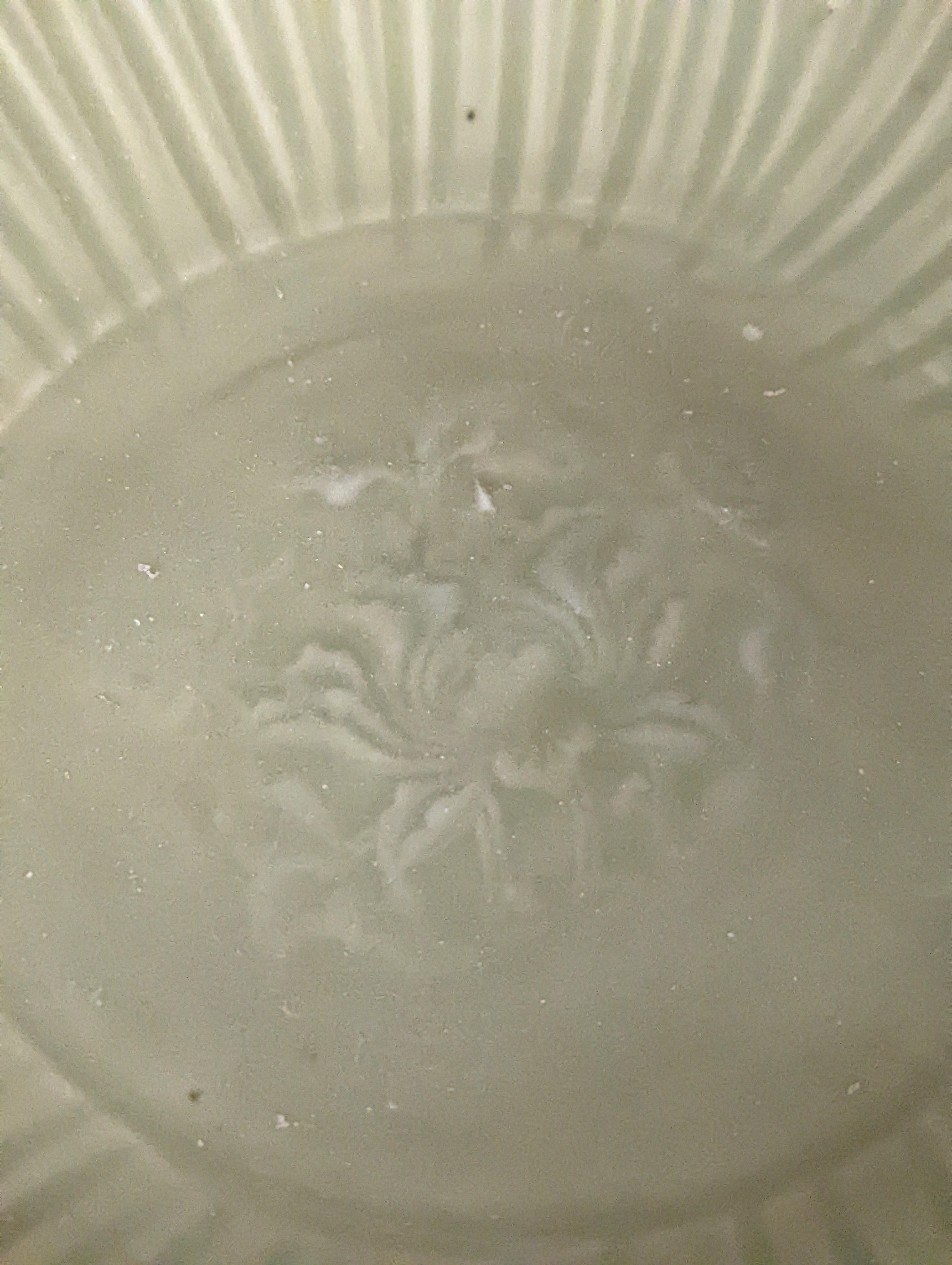 A Chinese Longquan celadon dish, 14th/15th century - 29cm wide